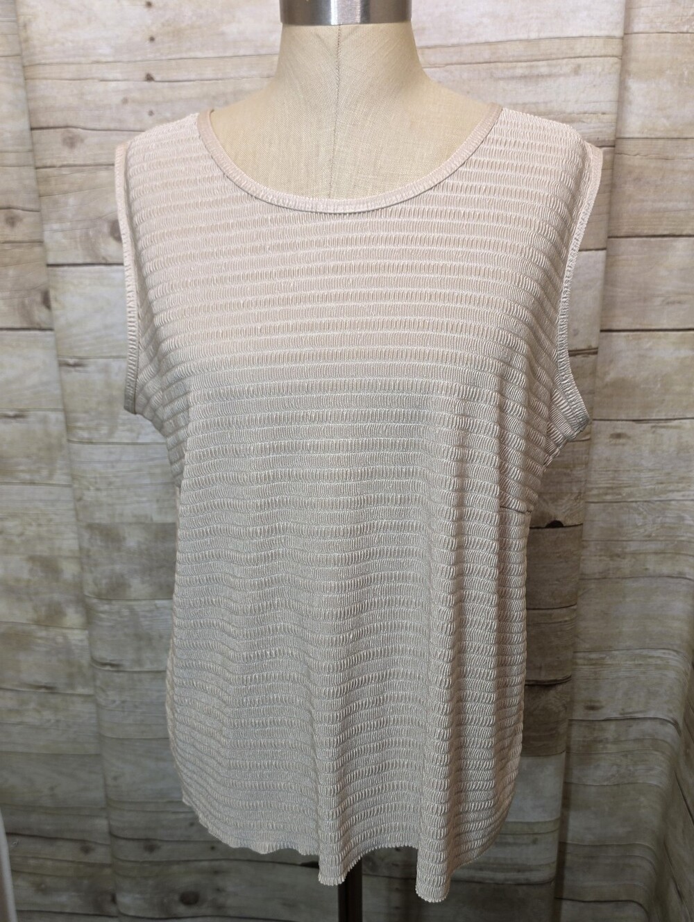 dressbarn Cream Textured Sleeveless Tank